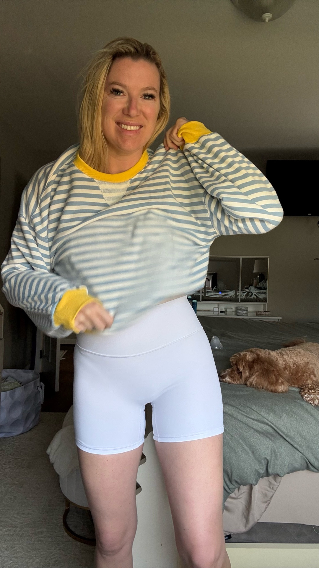 Easy stay at home mom outfit for the day 💛

Aerie bra: M
Abercrombie short: M
Amazon sweatshirt: M

#LTKootd #LTKTall #LTKmomlife