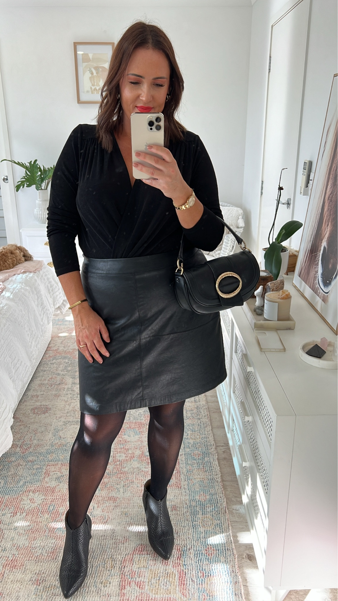 Mini Skirts are here to stay! Yes, you can also wear them in winter simply add tights, boots and of course a fabulous coat I would put a camel-coloured coat with this outfit! The skirt and body suit I'm wearing has been designed for curves! 

#LTKcurves #LTKstyletip #LTKaustralia