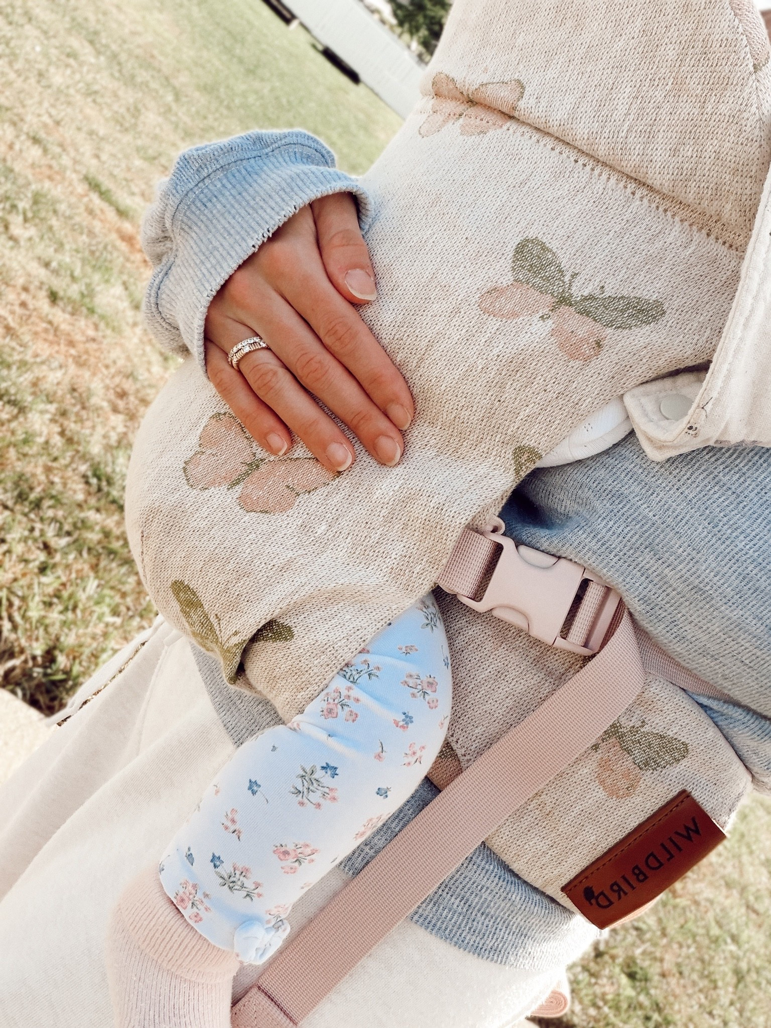 Morning walks with my girlie 💓🫶🏻

Been a lil MIA on LTK lately 🥹🤍 I’m just trying to be the best mama I can be and soak up this season with my girl. I’ve been so intentional with my time with her that honestly!! I don’t know how you mamas with multiple kids do it AND create content 🤣 I feel like I barely have time with just one!

So thankful for this platform though and that I can still make an income even when I’m not posting as much. Such a blessing in this season 🤍

#LTKBaby #LTKmomlife #LTKBump
