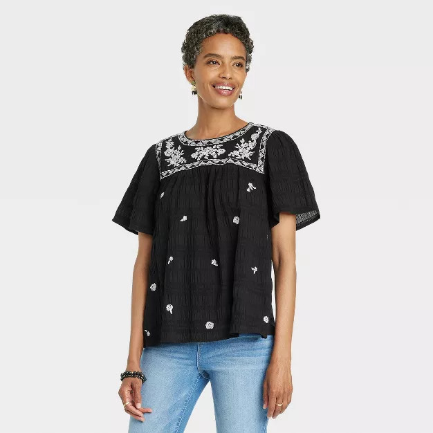 Women's Flutter Short Sleeve Embroidered Top - Knox Rose™ | Target
