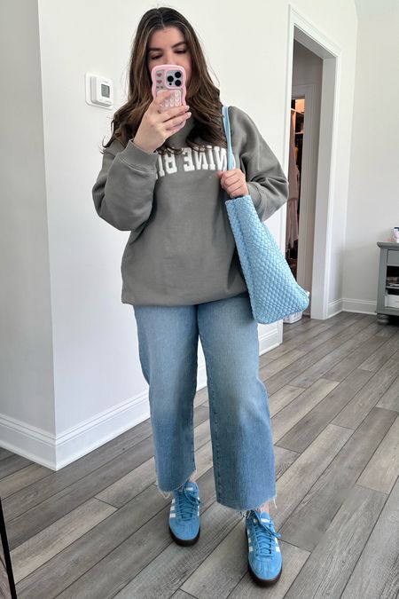 Casual outfit 

Anine bing sweatshirt

Madewell jeans

Adidas spezial sneakers

Anthropologie baby blue bag 

#LTKstyletip #LTKitbag #LTKshoecrush