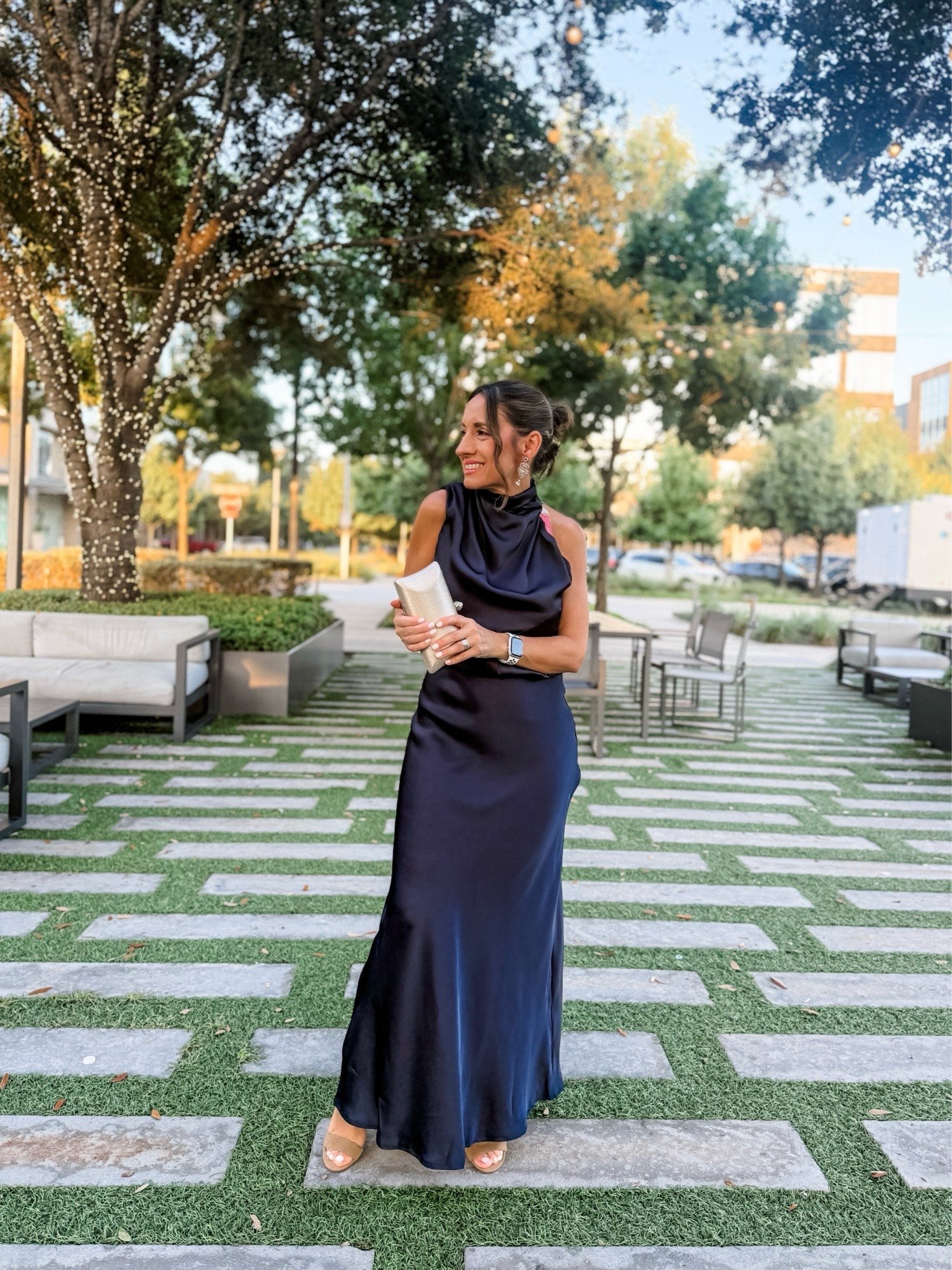 This is the dress that gives me ALL the old Hollywood feelings. ✨

The Annabelle feels so elegant and regal without feeling fussy. I absolutely love the way I feel in it—it’s one of those dresses that makes you stand a little taller. 🤍

Runs TTS and is officially 5’0 approved. 👗🩷

#LTKSeasonal #LTKWedding #LTKPetite