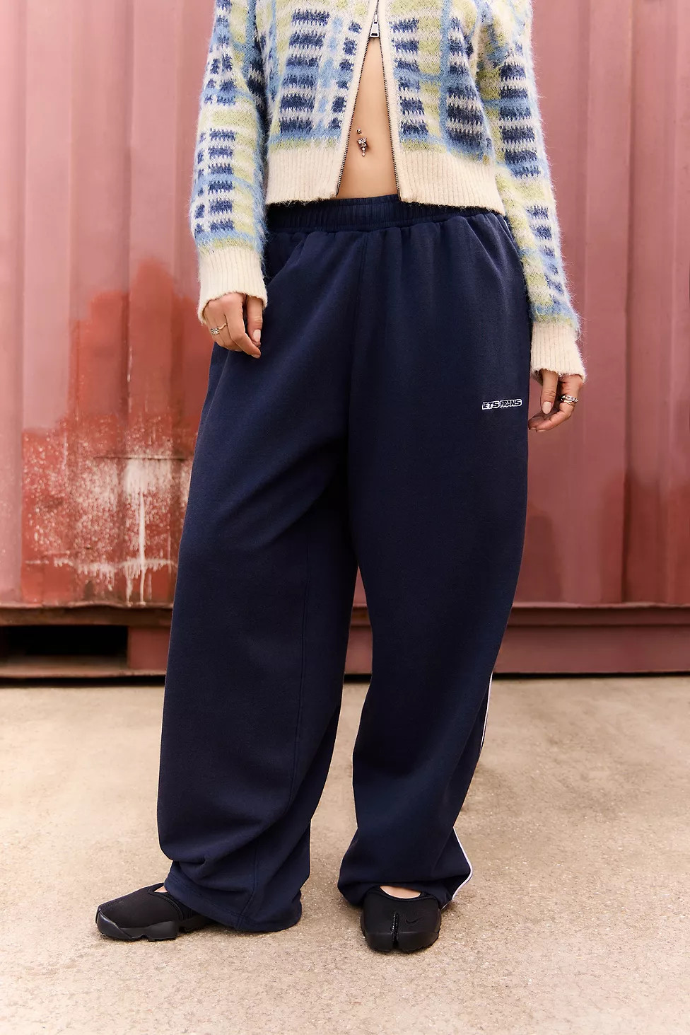 iets frans... Navy Harri Baggy Joggers | Urban Outfitters UK
