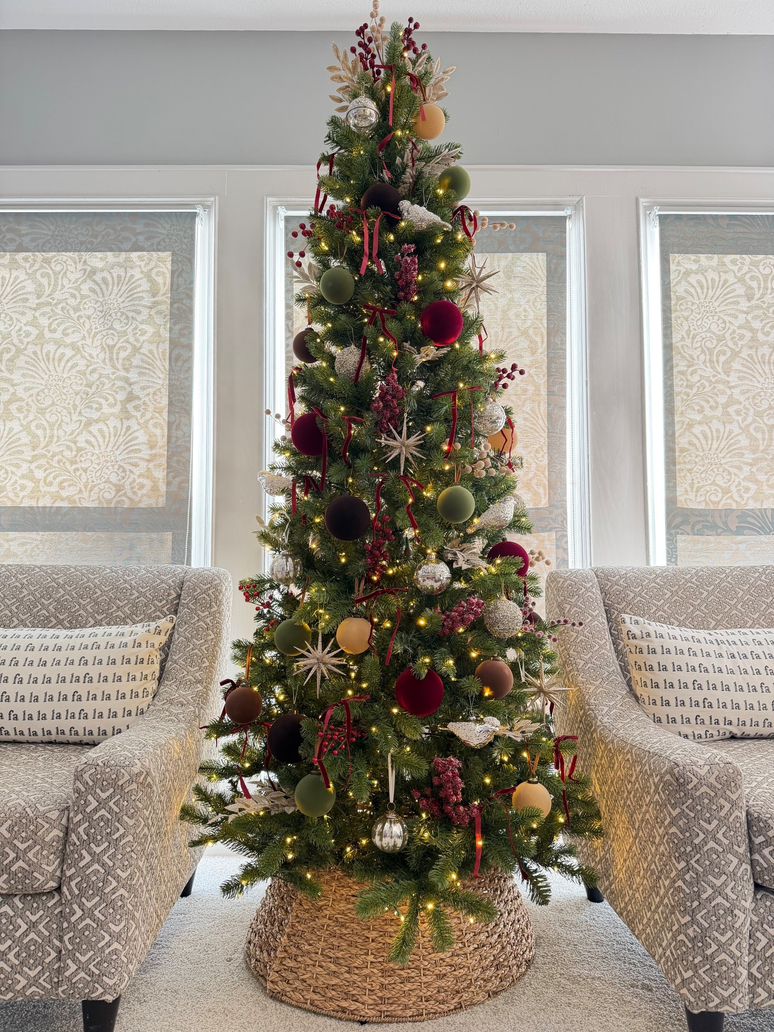 2025 Christmas tree inspiration 🎄
These are the exact links for each product! 

#LTKHome #LTKFamily #LTKHoliday