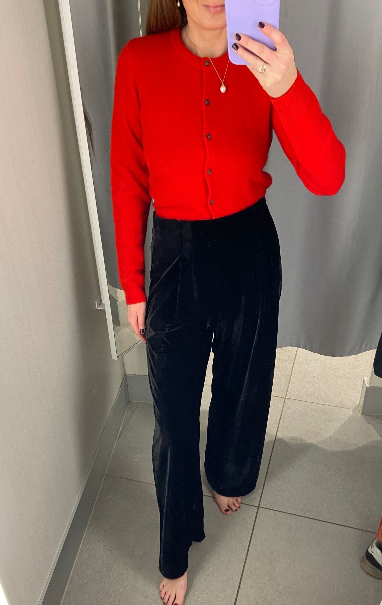 New in H&M Partywear – Festive vibes ready for Christmas cocktails or a cosy Christmas Day lunch ❤️✨🍷🍴 Wearing an XS in the red cardigan and a Small in the velour trousers. 

#LTKfestive #LTKuk #LTKpartywear