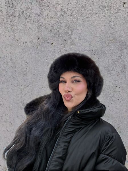 The Aritzia Super Puff is the best investment for cold weather! Linked the best puffers & hats for winter ❄️🧸🤍

#LTKSeasonal #LTKU #LTKstyletip