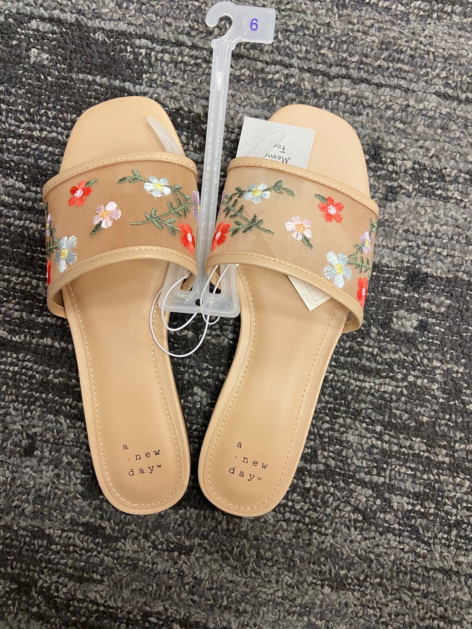 Sandals - $25; perfect for Easter, shower, or warm-weather wedding ! 


#target #sandals #resortwear #springbreak #easter #slidesandals #slides #under25 #floral #floralsandals #budgetfriendly 


#LTKShoeCrush #LTKSeasonal #LTKU #LTKFindsUnder50 #LTKOver40 #LTKStyleTip