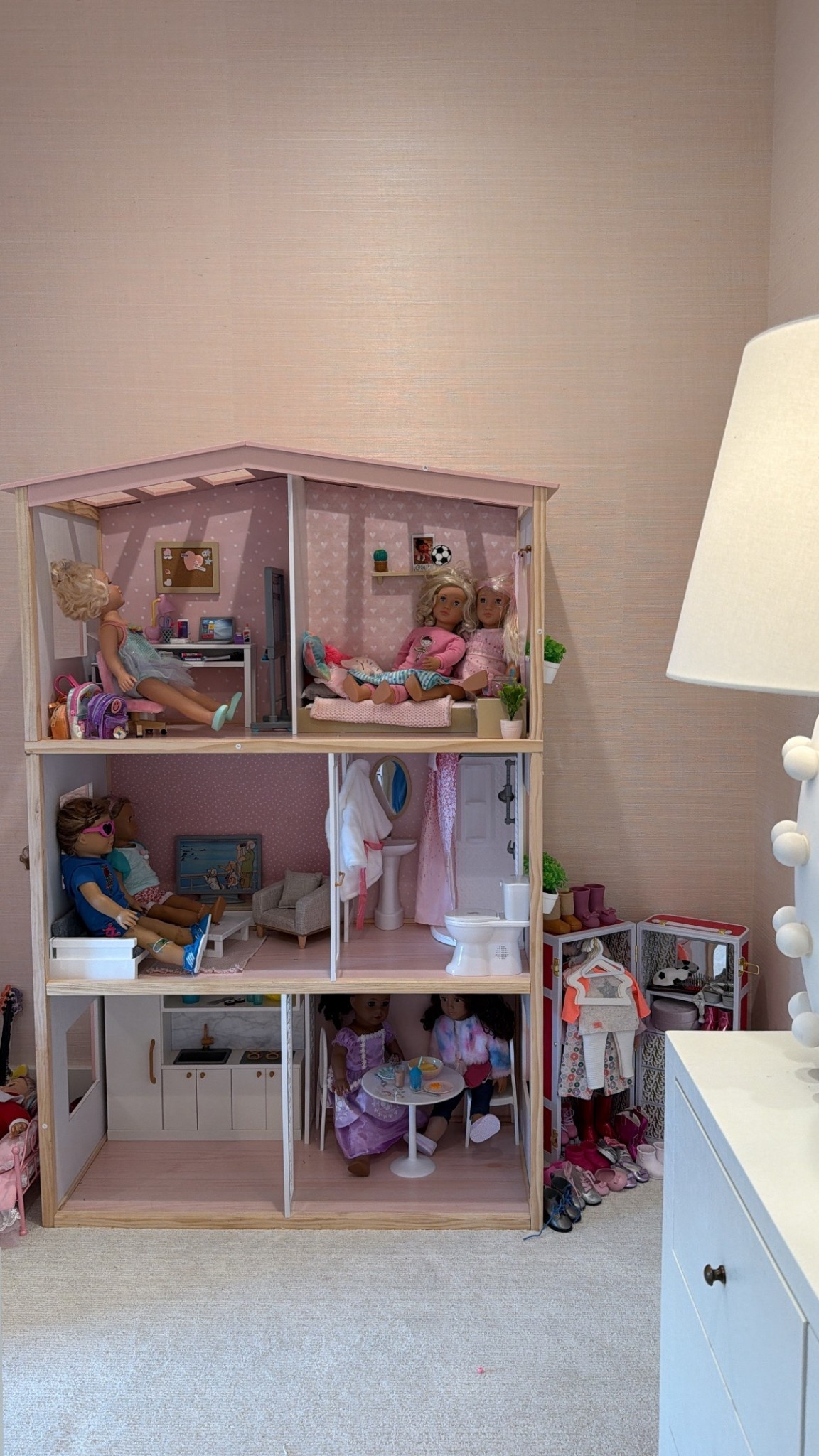 This was Noah’s big Christmas gift and she plays with it everyday! Great for any American girl doll lover 🩷