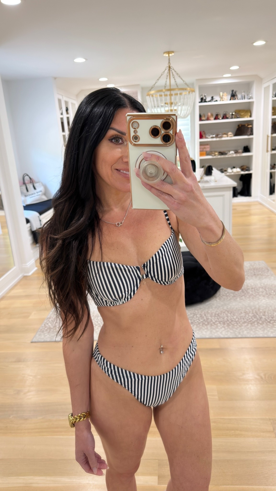Abercrombie swiped swimsuit

#LTKSwim