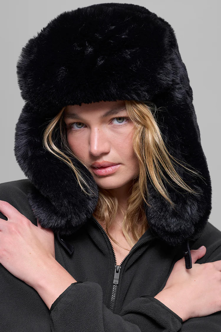 Faux Fur Starstruck Hat - Black | Alo Yoga (US)