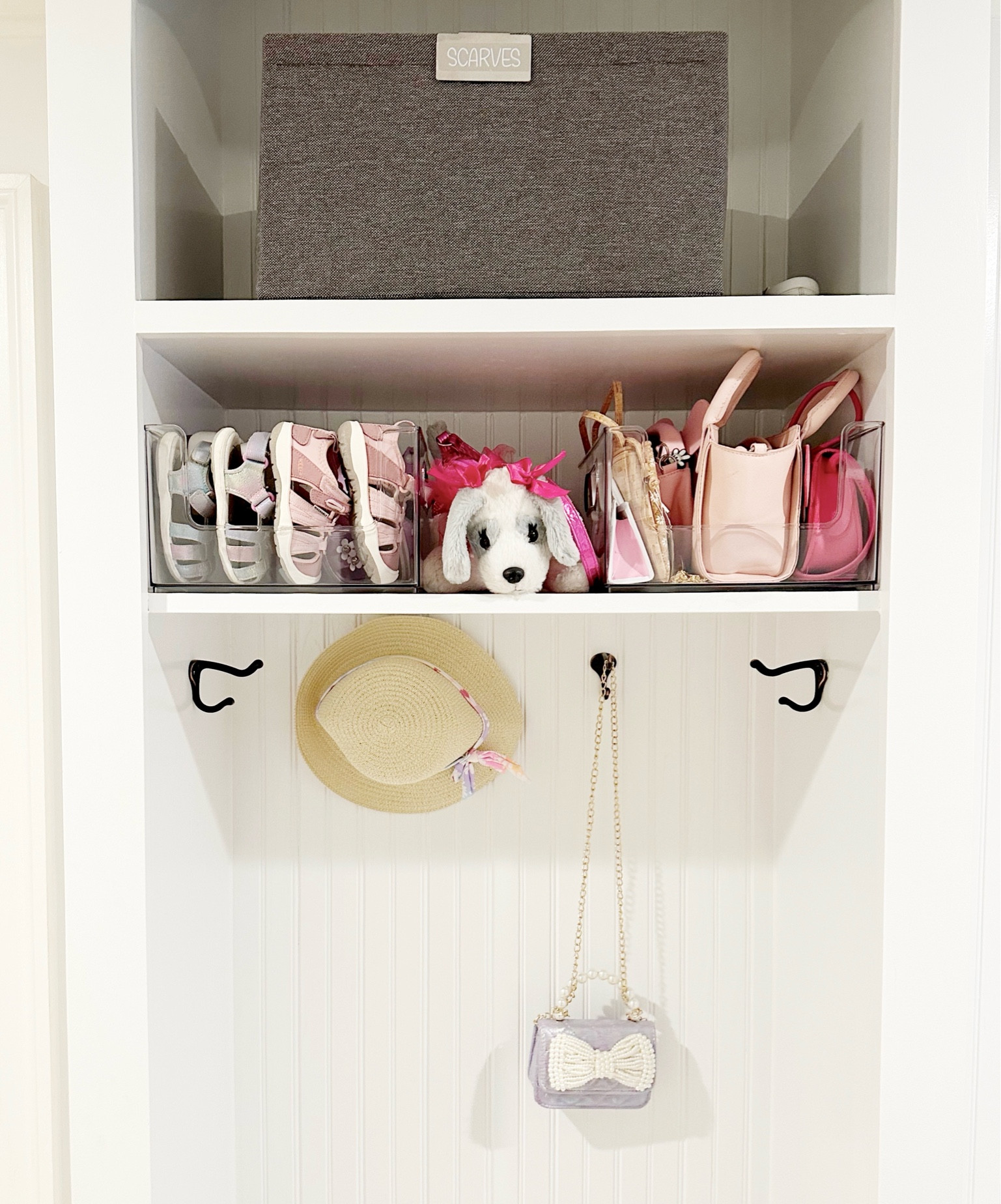 ✨ Weekly Mudroom Refresh! ✨ 
 
A tidy mudroom sets the tone for your home!  Make it a habit to declutter and organize weekly. Here are some tips to keep your space tidy: 
 
1️⃣ Designate a home for everything: shoes, coats, bags, and sports gear. Use bins or baskets to keep things contained. Pro tip: give each family member a bin for the "random" items.  
 
2️⃣ Weekly refresh: spend just 10-15 minutes each week tidying up. Put away items that don’t belong and reset the space. Have zero guilt getting rid of clutter.  
 
3️⃣ Label it: labeling bins and hooks can help everyone know where things go. This keeps clutter from piling up! 
 
4️⃣ Seasonal swap: rotate seasonal items (like winter gear) to keep the space functional and fresh. Now is the time to switch to winter.  
 
5️⃣ Involve the family: make decluttering a family activity. Show everyone the importance of keeping our shared spaces tidy! Organization is a valuable skill to learn and teach.  
 
With a little weekly effort, your mudroom can stay organized and welcoming!  
 
What’s your favorite mudroom hack? 


 


#LTKFamily #LTKBaby #LTKTravel