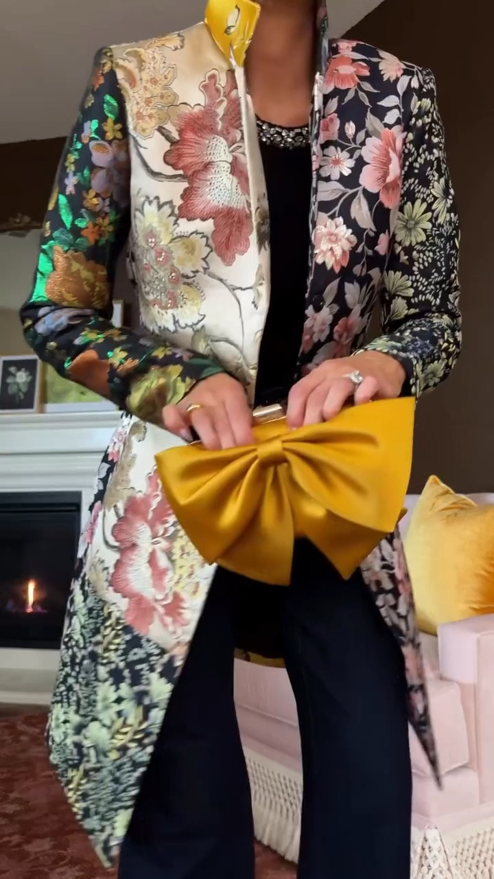 Dying over the jacket! Comment “holiday” for all the item details sent to your DM inbox & peek my stories for a grwm of  this look. 

https://liketk.it/5yZYf