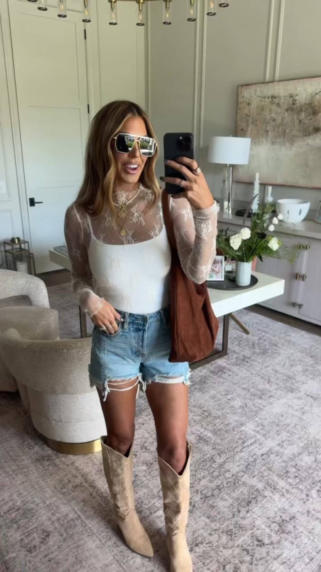 Such a cute fall transitional Amazon look! Use code HOLLIE30 at Vici!

Size small too
Size 27 denim 


#LTKFindsUnder100 #LTKSeasonal #LTKStyleTip