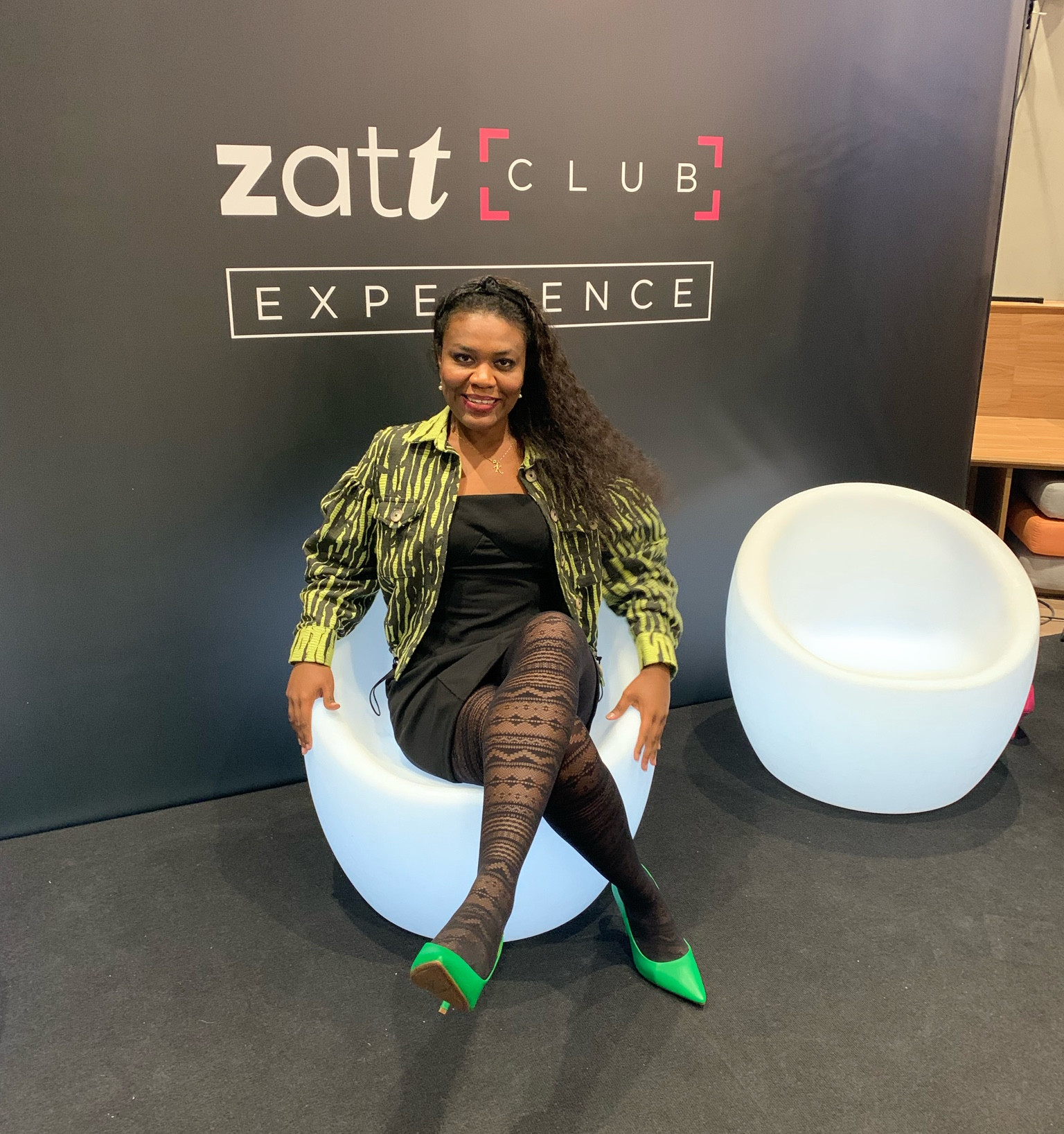 Uma boa jaqueta cropped deixa o look básico bem mais antenado.

Jaqueta cropped da @forum 😉✨

Essa está promocional. Aproveitem! 

#garimpodakelly #zattini #forum #ltkcreator #ltk 

#LTKstyletip #LTKsalealert #LTKbrasil