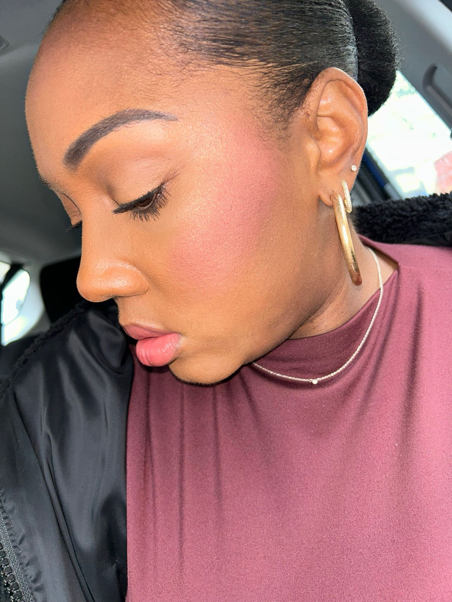 Get the look

Makeup routine, beauty products, brown girl friendly, woc makeup, viral primer, powder foundation, mascara, blush, lipstick, one size

#LTKbeauty