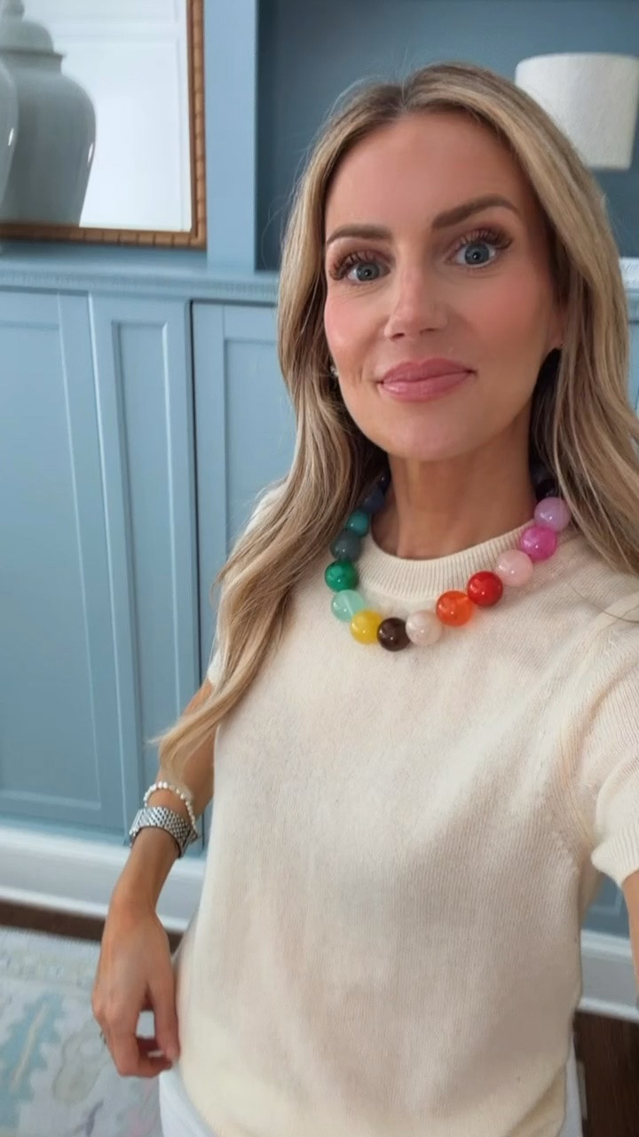 I love wearing this rainbow chunky necklace with a neutral outfit that makes it pop! 

White jeans, Cream Sweater, Statement Necklace

#LTKootd #LTKmomlife #LTKgrwm