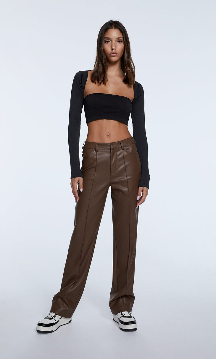 Faux leather straight trousers - Women's fashion | Stradivarius United Kingdom | Stradivarius (UK)