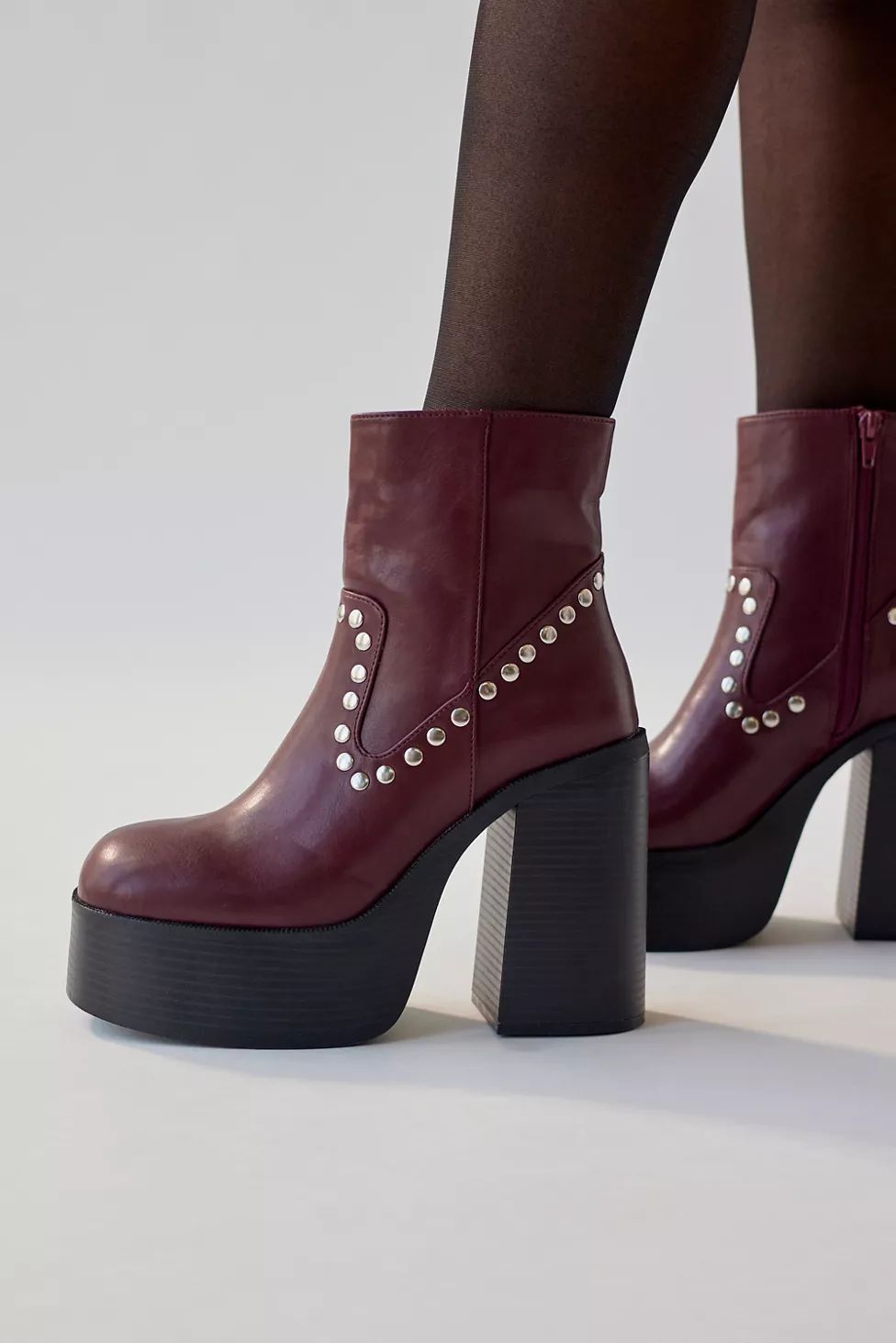 UO Noreen Studded Platform Boot | Urban Outfitters (US and RoW)