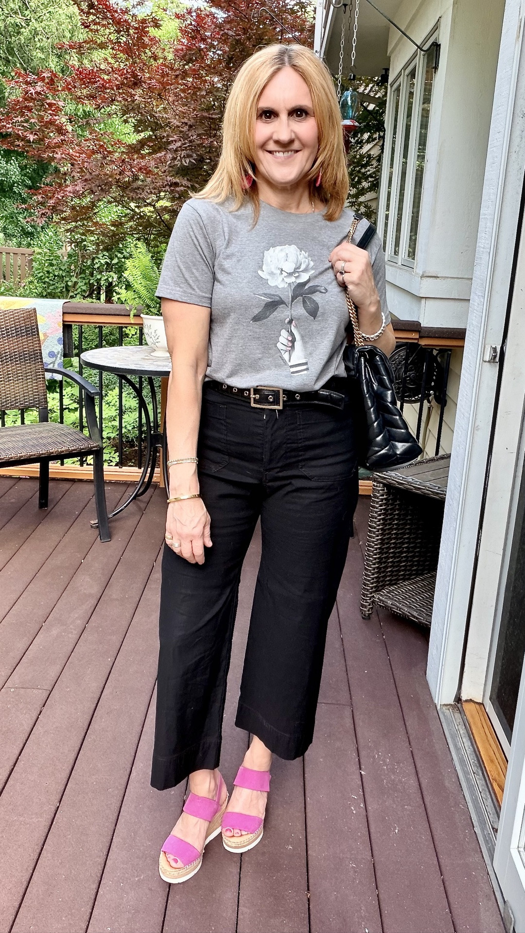 Sharing 3 ways to style a graphic tee this summer! 🩷

#LTKootd #LTKOver40 #LTKPetite