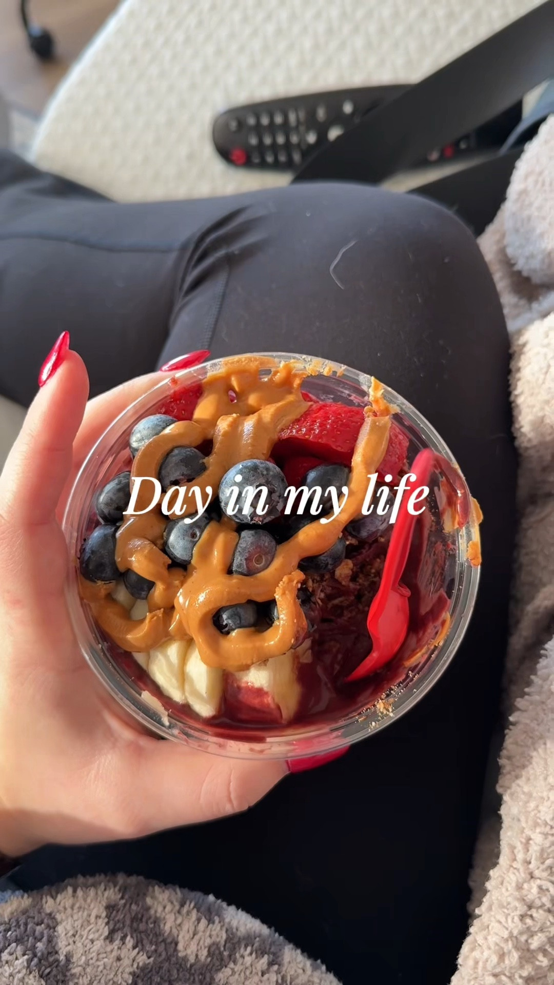 DIML vlog!


Day in my life
Holiday baking
Christmas 

#LTKdayinmylife #LTKmorningroutine #LTKHoliday