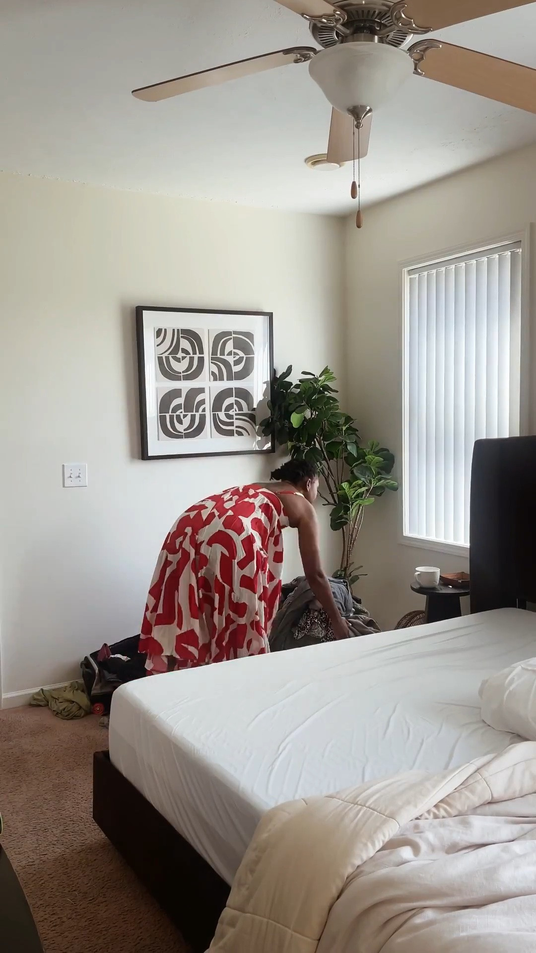 Bedroom reset 
#CleanWithMe #cleaningmotivation #HomeReset #ResetRoutine  #CleaningReels cleantok Black women cleaning, Black homemaker, Black mom lifestyle, soft life homemaking, realistic cleaning motivation, clean with me, deep cleaning, reset routine, homemaking content creator, cozy home, home reset, cleaning therapy, speed cleaning.