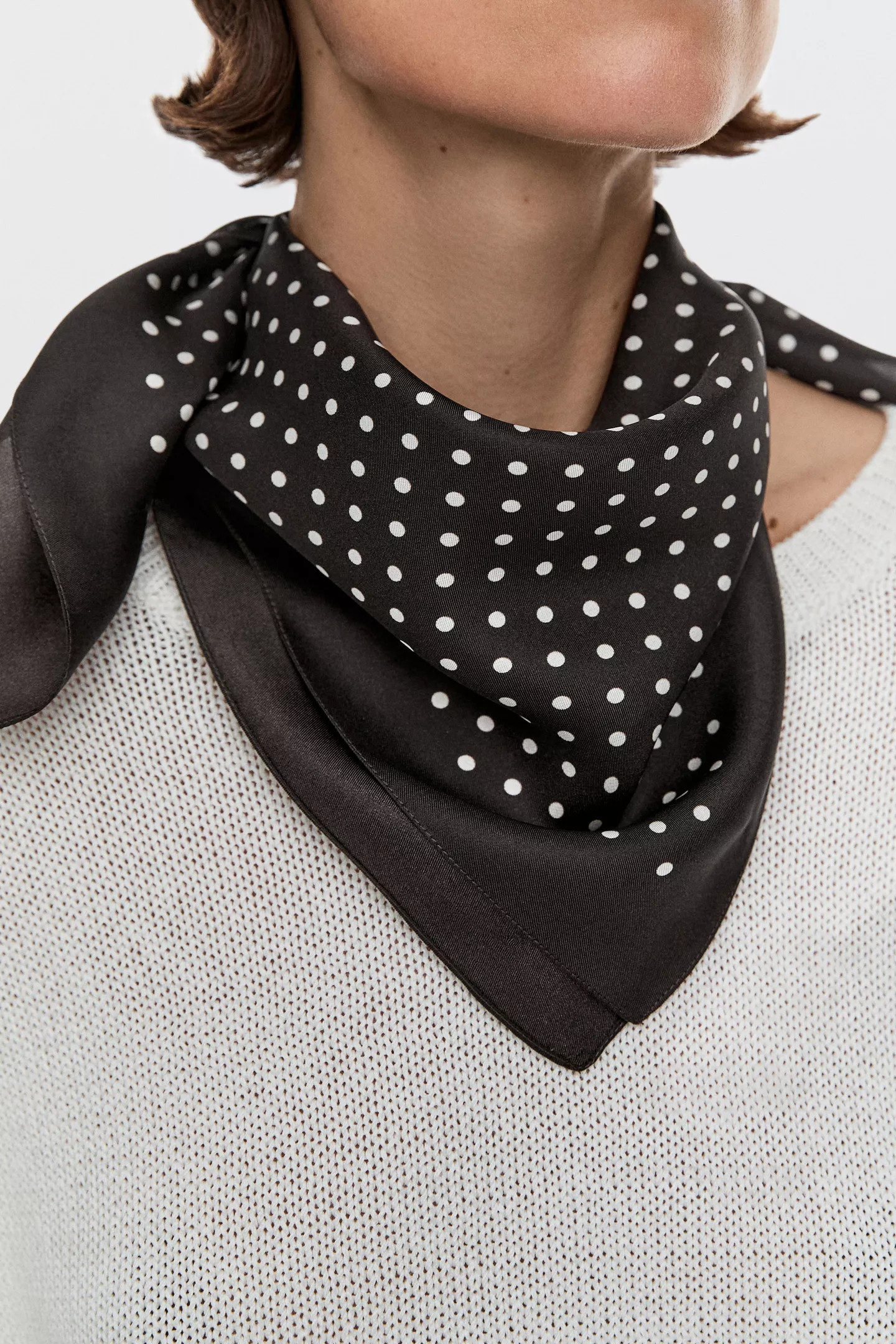 Polka dot print 100% silk scarf | Massimo Dutti UK
