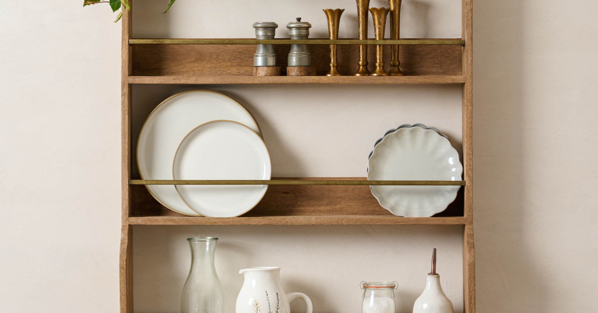 Hannon Wood and Brass Display Shelf | Magnolia