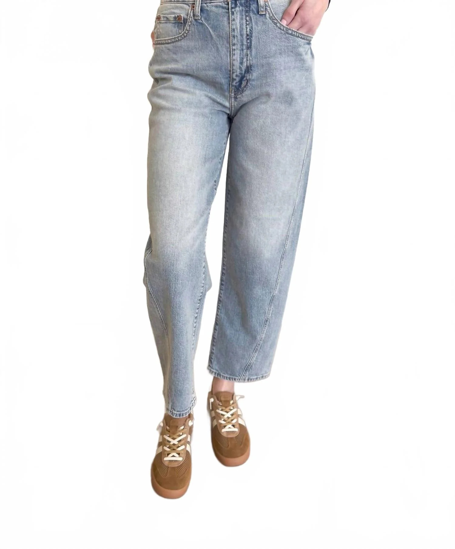 Hadlee Barrel Jeans In Light Wash | Shop Simon