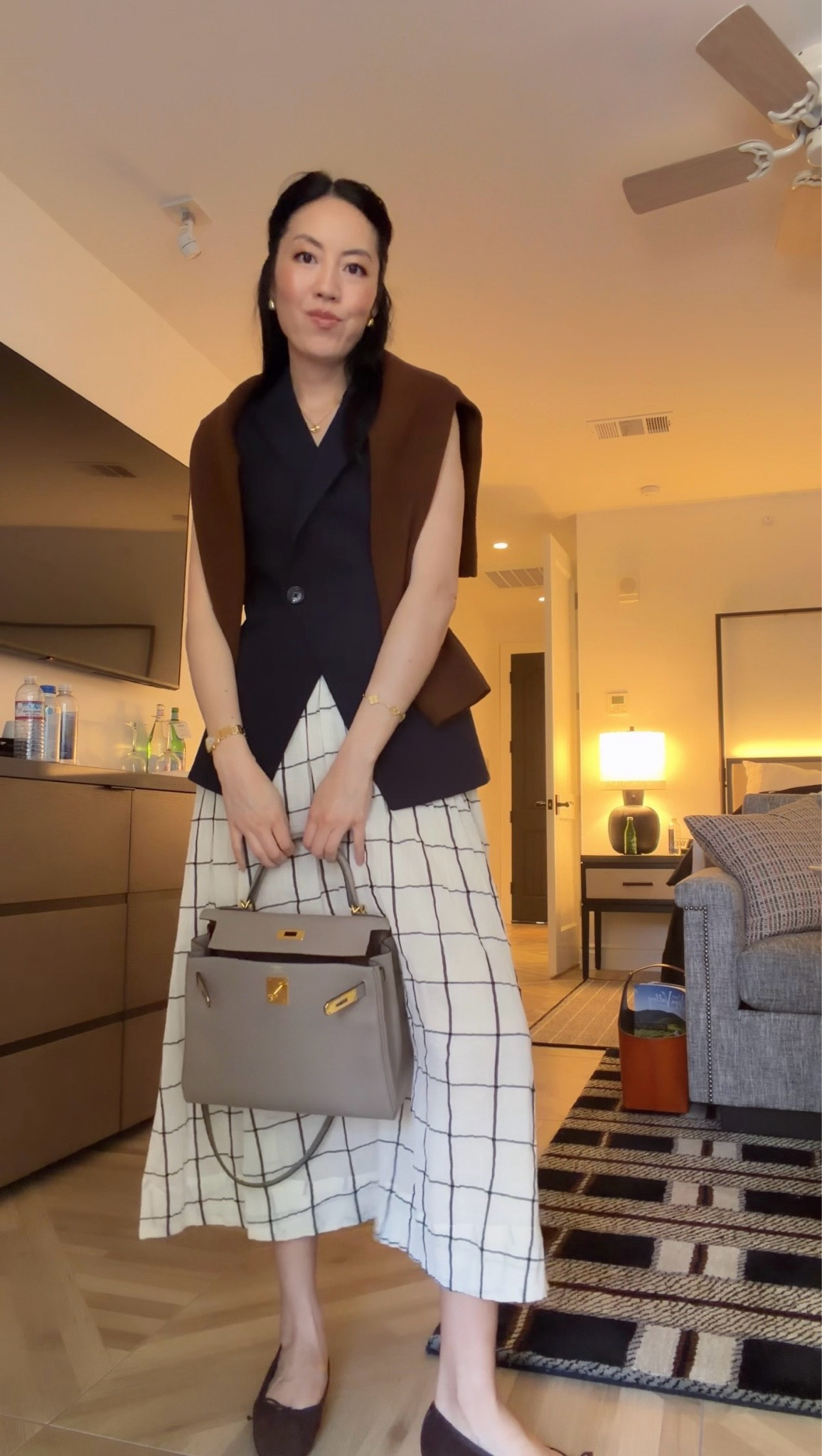 Mid week OOTD - shop my look here.

#classicstyle
#longskirt
#vesttop
#longskirt
#OOTD

#LTKootd #LTKgrwm #LTKWorkwear