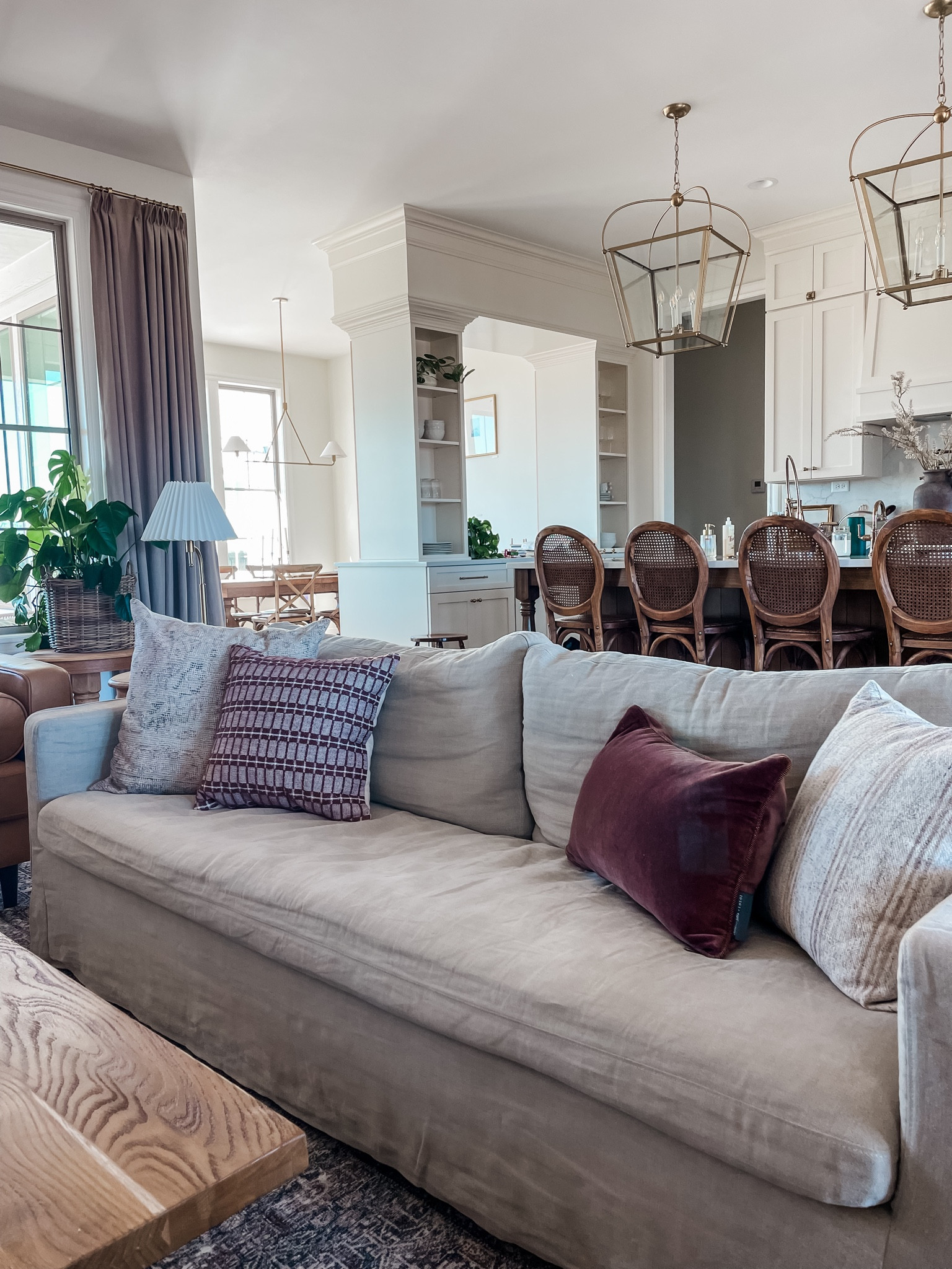 Pillows are perfection 🤌🏽 Loloi does it again 

#LTKMostLoved #LTKSpringSale #LTKhome