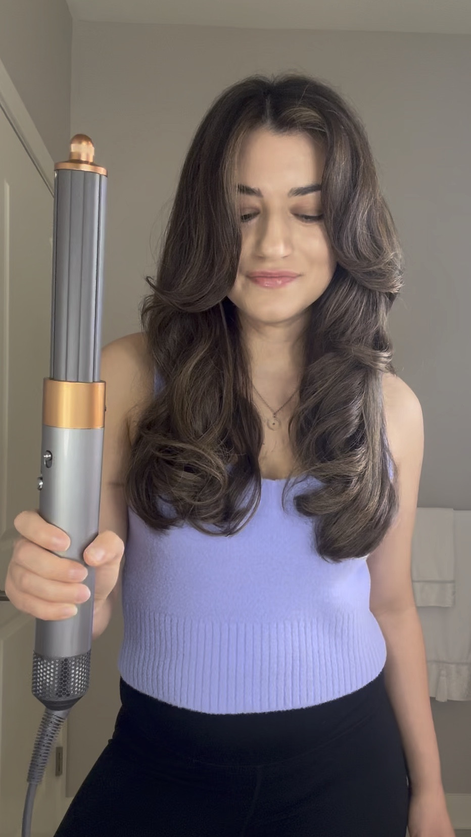 If you want that big bouncy @dysonbeauty blowout, but don’t have rollers (or the time!), try this instead: 
- @unite_hair detangler and @oribe heat protectant 
- blow dry 90% of the way
- section hair into two
- add @colorwowhair mousse on bottom section
- airwrap with 1.6 barrel on high heat for 30 seconds and then cool shot for 15
- for the top, separate hair into three. Airwrap away from the face holding the barrel horizontally. Cool shot, roll and clip into place 
- for the fringe, curl toward your face 
- do not brush, comb through with fingers. Finish with @unite_hair boosta finishing hairspray 
.
@dysonusa @dyson @dysonhairpro @ultabeauty
#hair #hairideas #hairtutorial #hairtutorials #haireducation #hairtransformation #dysonhair #dyson #mydyson #airwrap #dysonairwrap #dysonairwrapstyler #airwraptutorial #blowoutstyles #blowout #bouncyhair #bouncyblowout #bouncyblow #bouncyblowdry #hairstyle #hairstyles #colorwow #colorwowhair #oribe #oribeobsessed #unite #unitehair #hairhacks #hairhack #blowouts

#LTKstyletip #LTKbeauty #LTKVideo