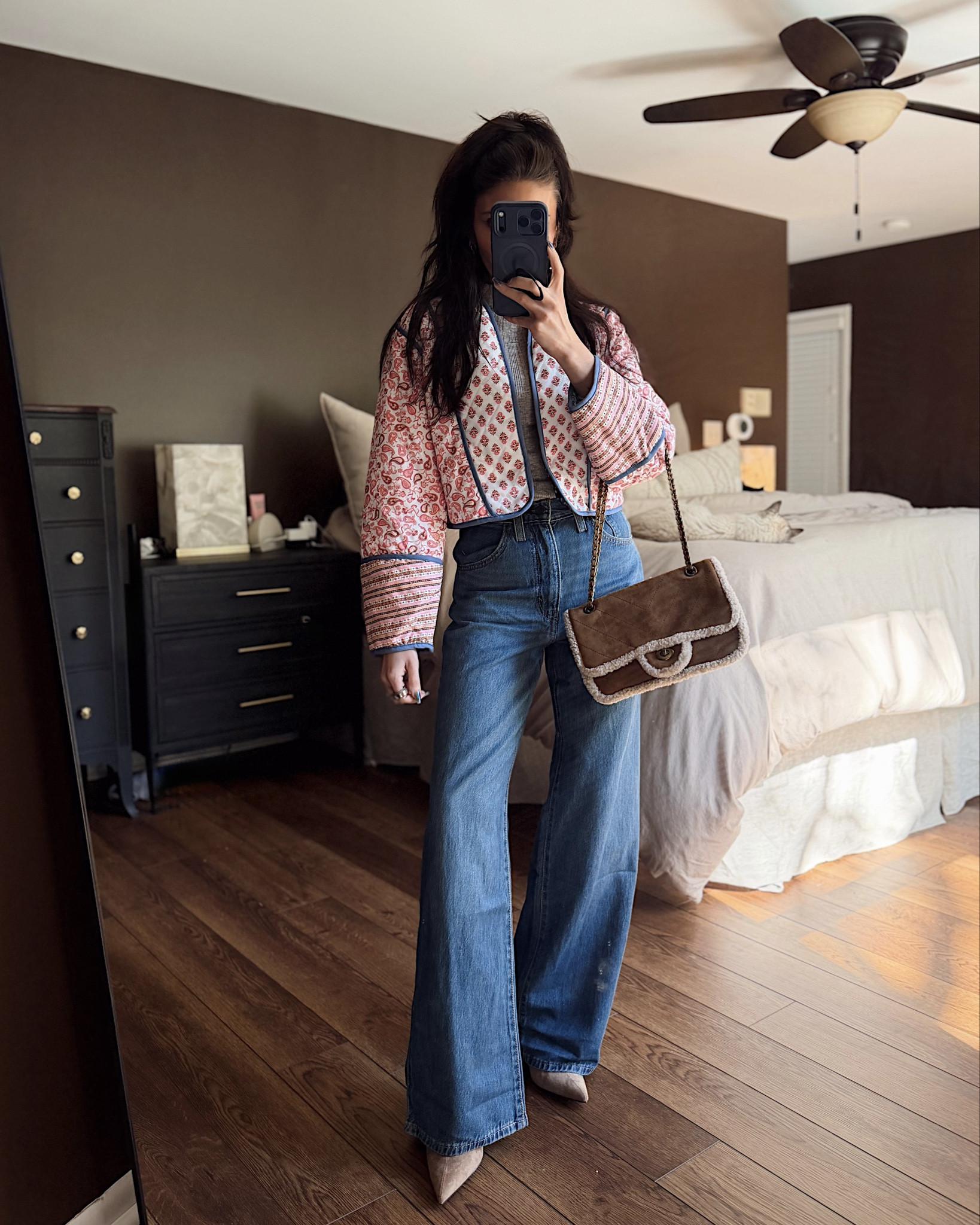 These Levi Cinch Waist Jeans are 💯 worth the hype. Snagged a pair during Amazon Prime Day and couldn’t be happier! Will definitely be purchasing more colors next time I see them on sale 🙌🏻

#LTKFindsUnder100 #LTKPetite #LTKStyleTip