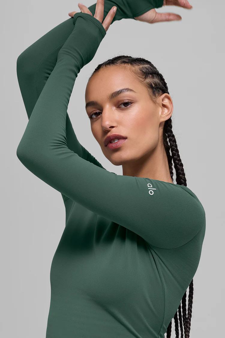 Airbrush Winter Warm Nocturne Long Sleeve | Alo Yoga (US)