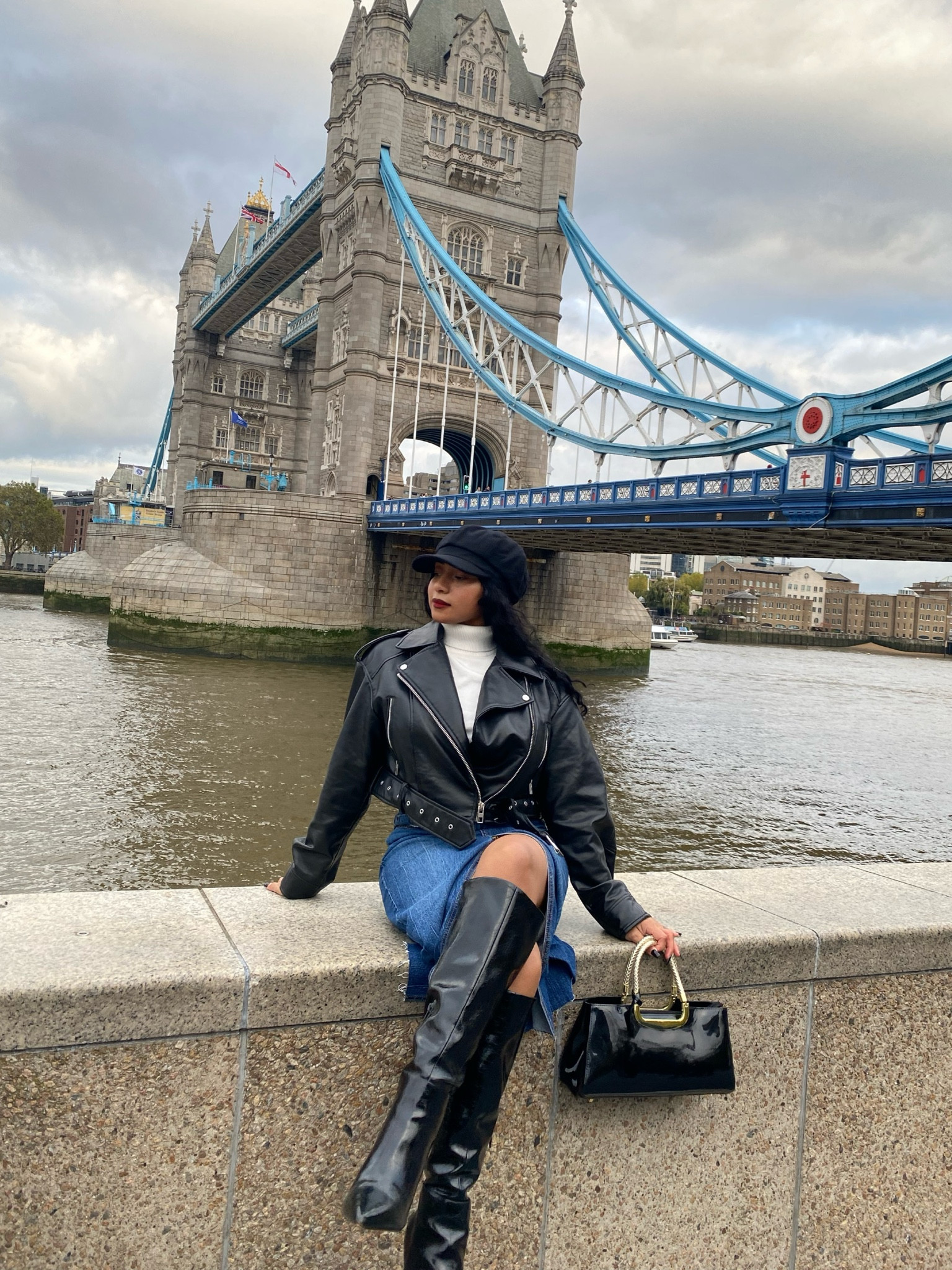 Sightseeing in Style 🤍🖤🇬🇧

Zara Biker Jacket, Asos Denim Skirt, Asos Knee High Boots.

Travel outfit, knee high boots, denim skirt, maxi skirt, amazon finds, denim, vacation outfits, european fashion 

#LTKtravel #LTKeurope #LTKfindsunder100