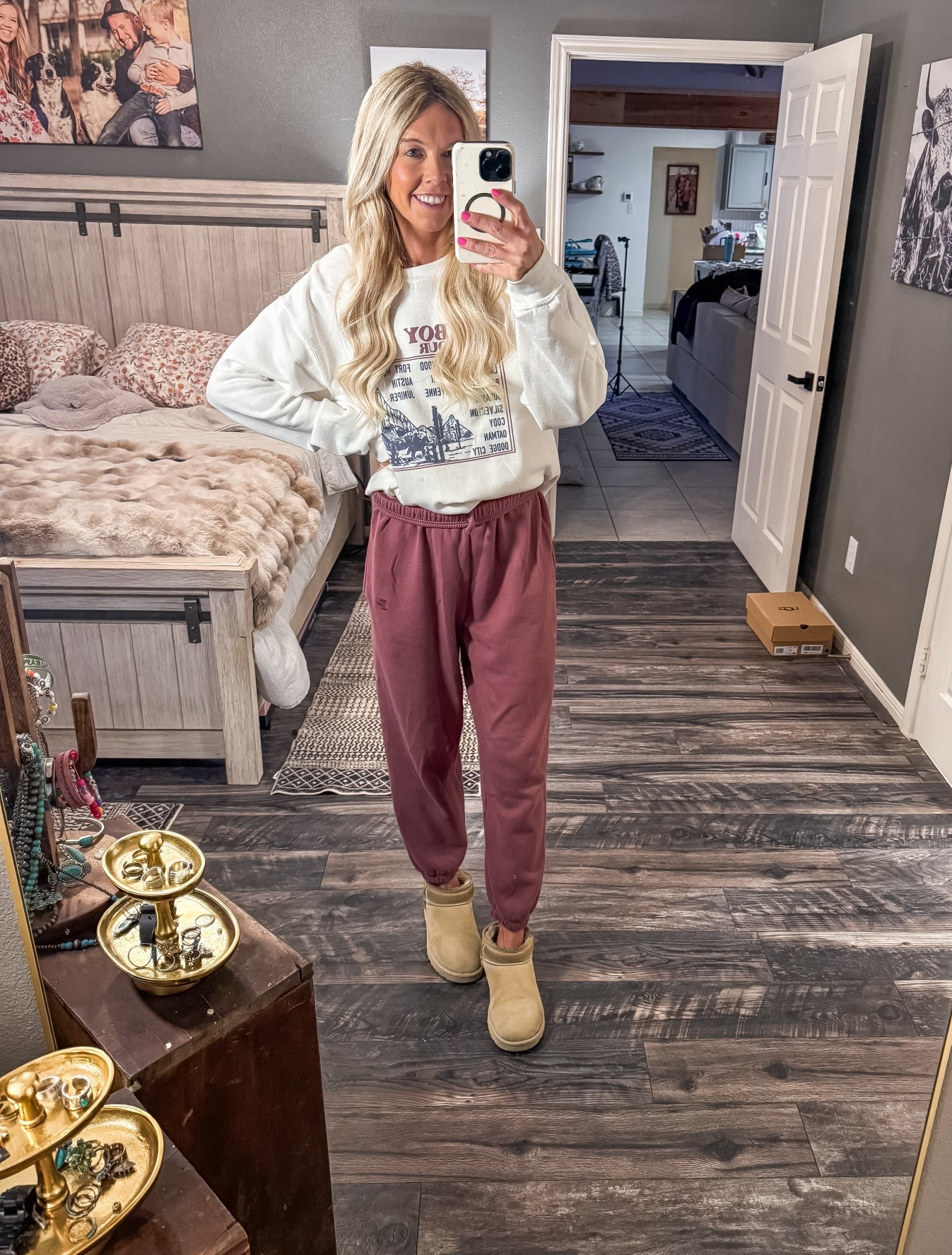 Snowy day lazy outfit ❄️🥶

#LTKdayinmylife #LTKmomlife #LTKgrwm