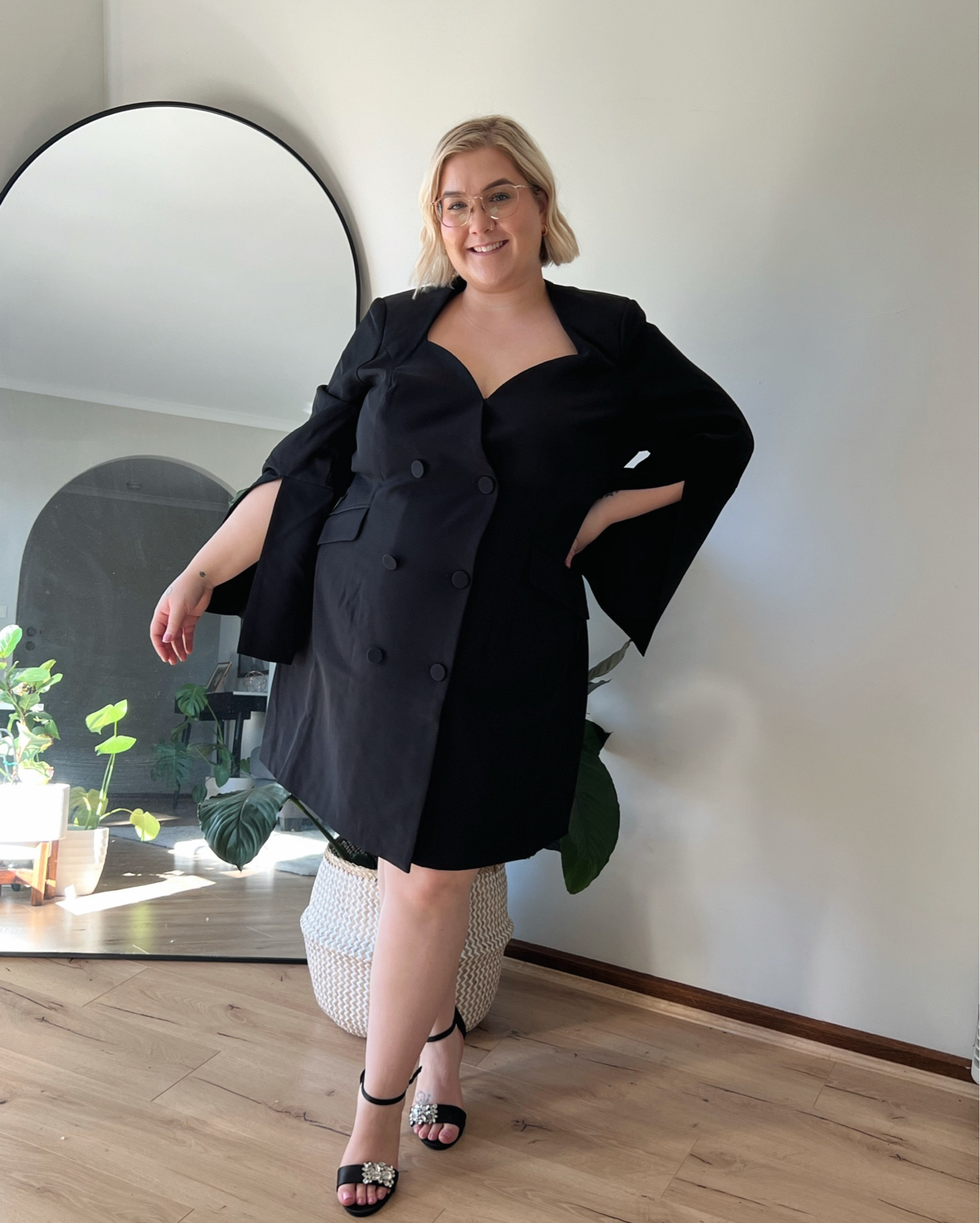 There is just something about a blazer dress 👌🏼

#LTKplussize #LTKmidsize #LTKstyletip