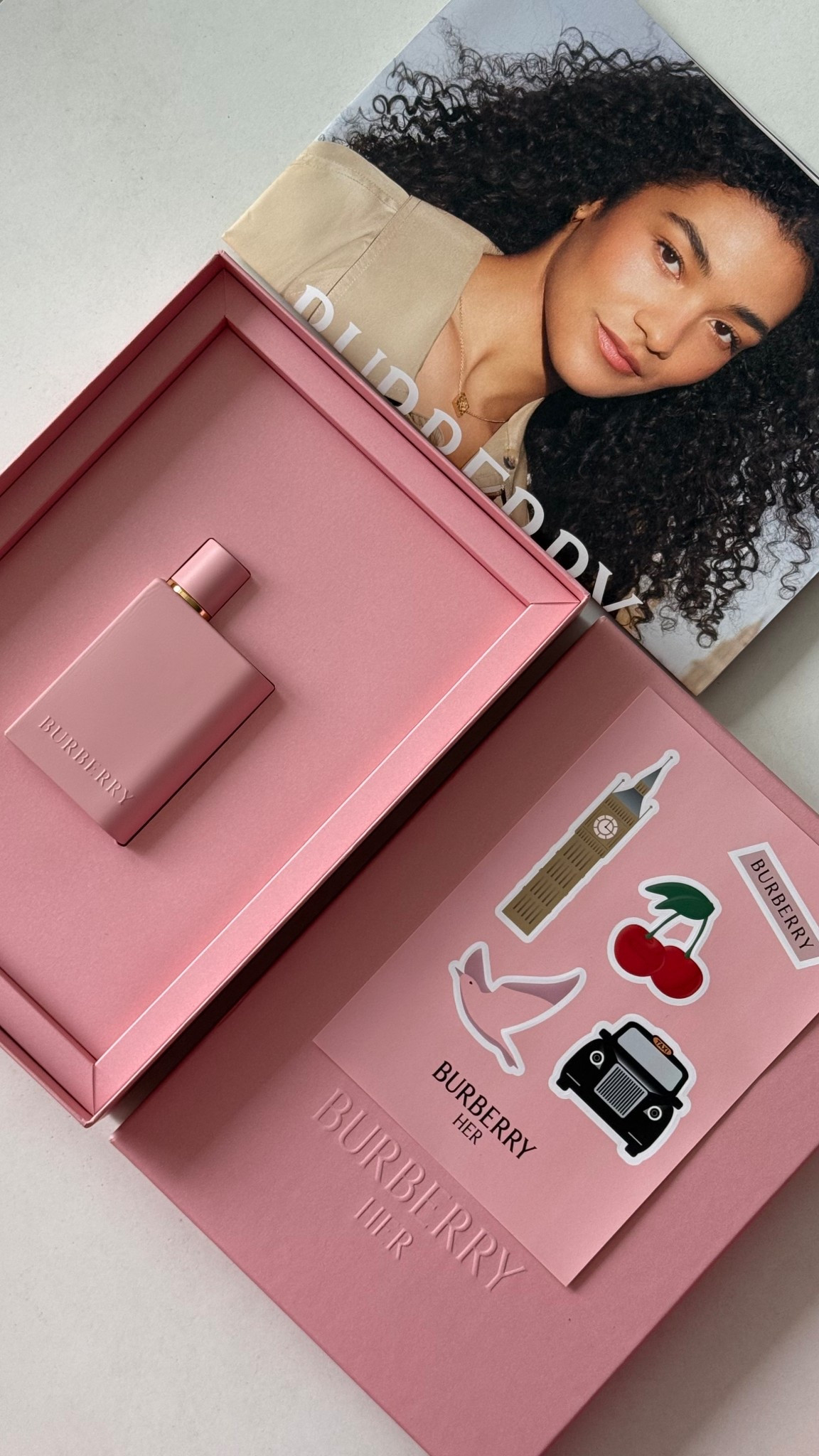 Burberry Her

Soft pink, effortless charm.
A fragrance that feels playful, feminine, and unmistakably London.

burberry her, burberry perfume, fragrance collection, perfume aesthetic, pink perfume, perfume lover, fragrance flatlay, beauty aesthetic, luxury fragrance, perfume photography

#LTKunboxing #LTKuk #LTKbeauty