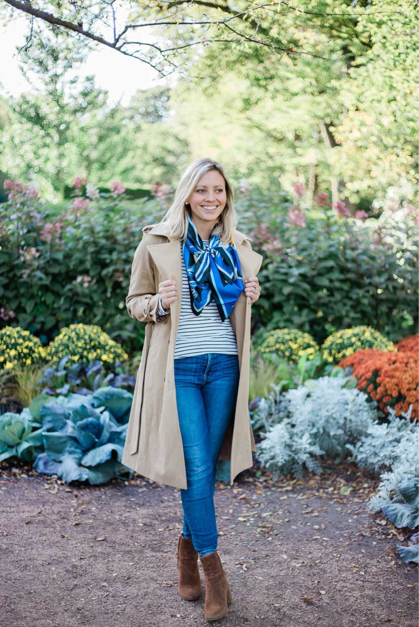 The BEST trench in the whole wide world 💙 #trenchcoat #sezane