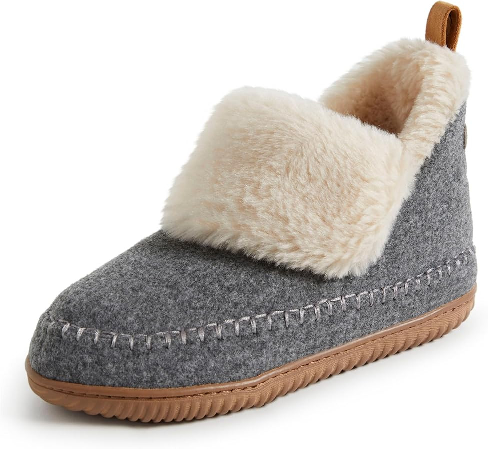 Dearfoams Women's Moritz Mountain Energy Return Technology Bootie | Amazon (US)