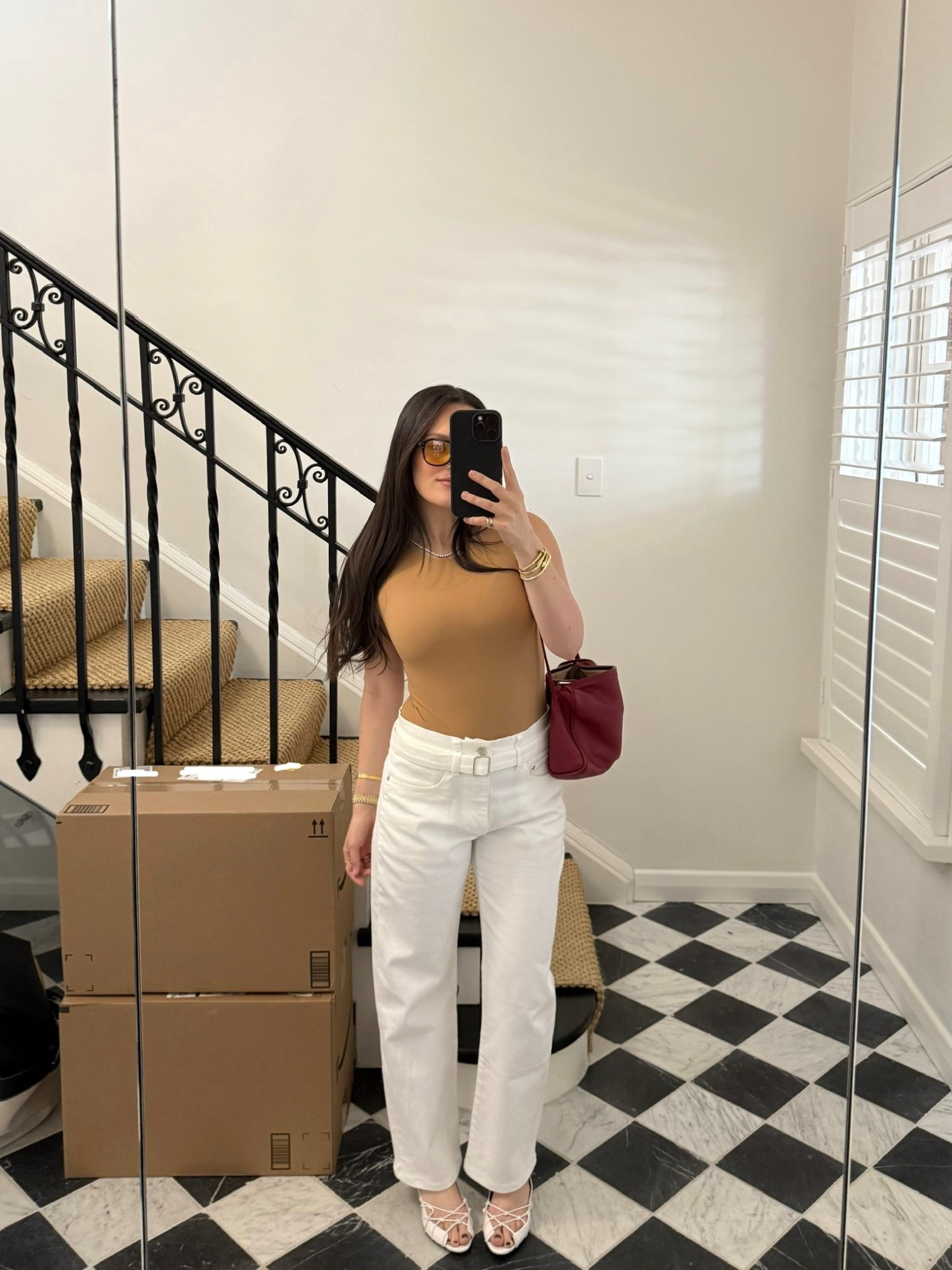 Bodysuit: XS 
Jeans: 25
Shoes: 36


#LTKaustralia #LTKdatenight #LTKspring