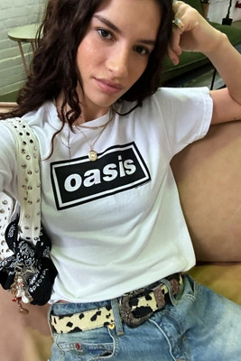 UO White Oasis Relaxed T-Shirt | Urban Outfitters UK