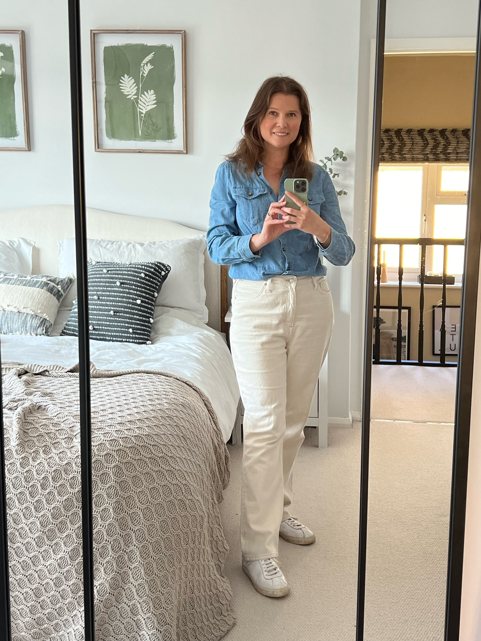 White jeans and mom jeans 

#LTKstyletip #LTKautumn #LTKuk
