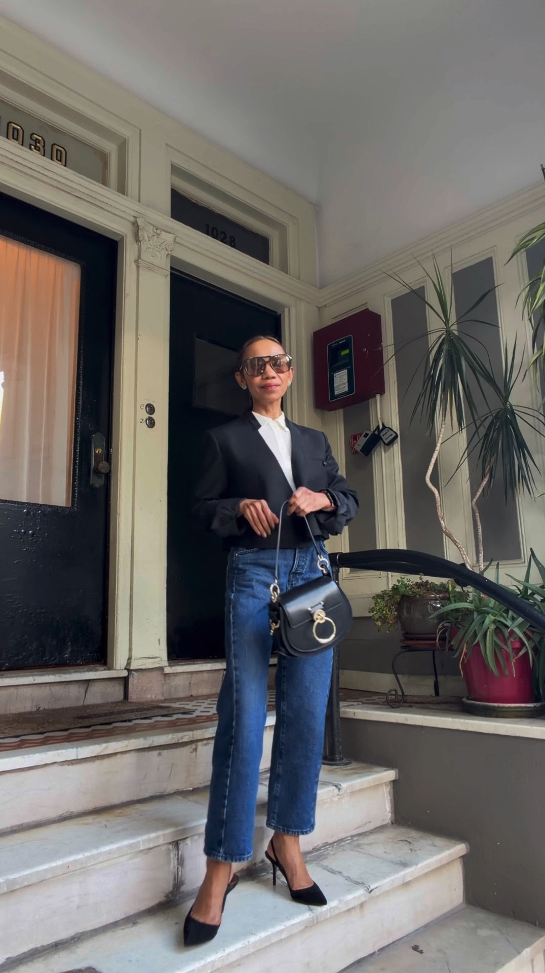 The perfect barrel jeans for petite.

#LTKootd #LTKPetite #LTKSaleAlert
