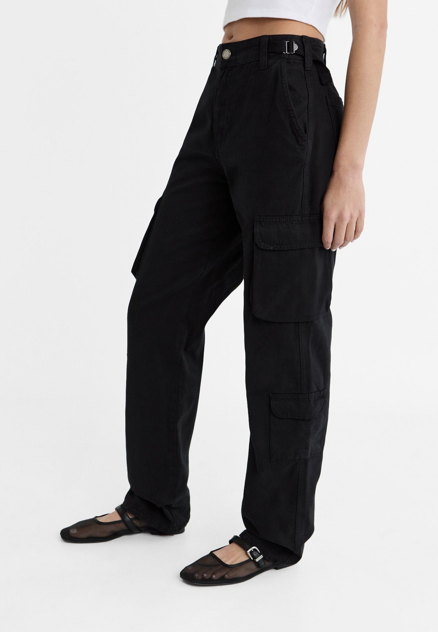 Adjustable waist cargo trousers - Women's fashion | Stradivarius United Kingdom | Stradivarius (UK)