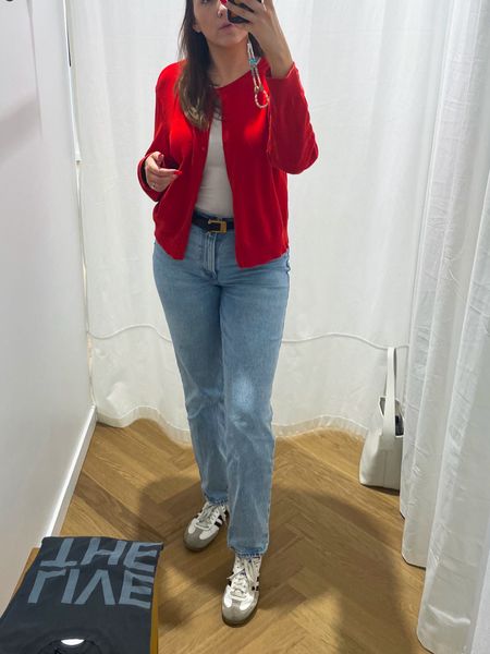Obsessed with my red cardigan 

Unexpectedly red, Abercrombie jeans, sambas, simple outfit, spring style, comfortable style 



#LTKfindsunder50 #LTKSeasonal #LTKeurope