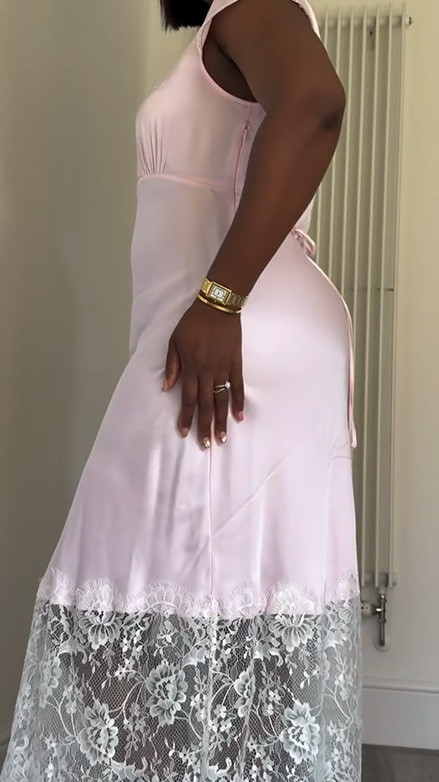 I can’t count how many compliments I got on this dress, someone even purchased it right away, haha.

Comment ‘Dress’ to receive the link sent straight to your inbox.

@marksandspencer @marksandspencerstyle Meet your favorite influencer.
AD
@socialtiphq 

#dress #satindresses #daydress #summer #marksandspencer
