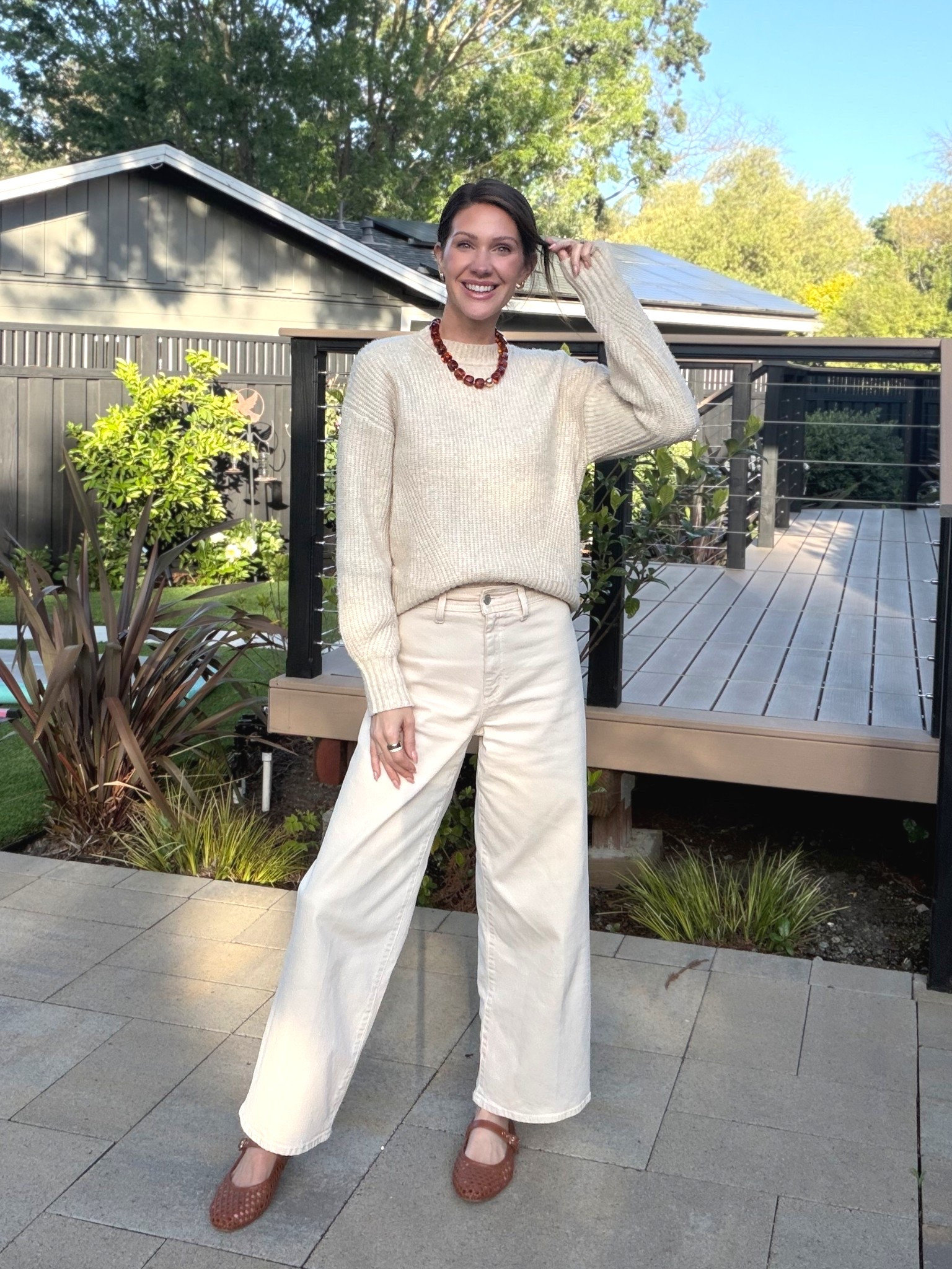 Pants- tts 
Shoes- tts 
Necklace - lots of colors available 

Love this classic casual chic look with a statement necklace. Pair with a Carmel or brown bag and you are ready to go  

#LTKTall #LTKMothersDay #LTKootd