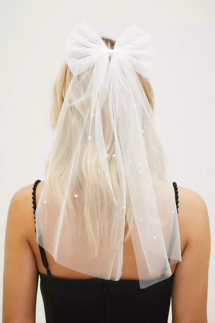 Embellished Pearl Bow Mesh Veil Hair Clip | Nasty Gal US