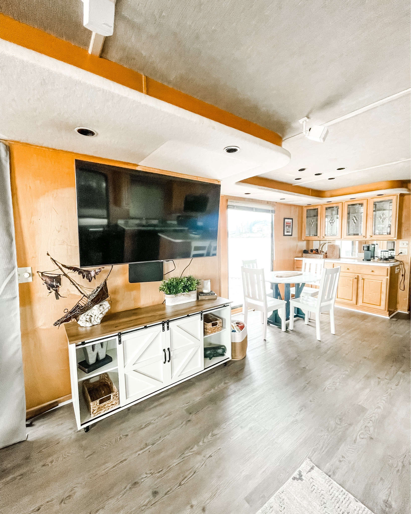 Our houseboat airbnb is the cutest! I linked some of the items I bought for it when we started renting it out! 

#LTKtravel #LTKhome