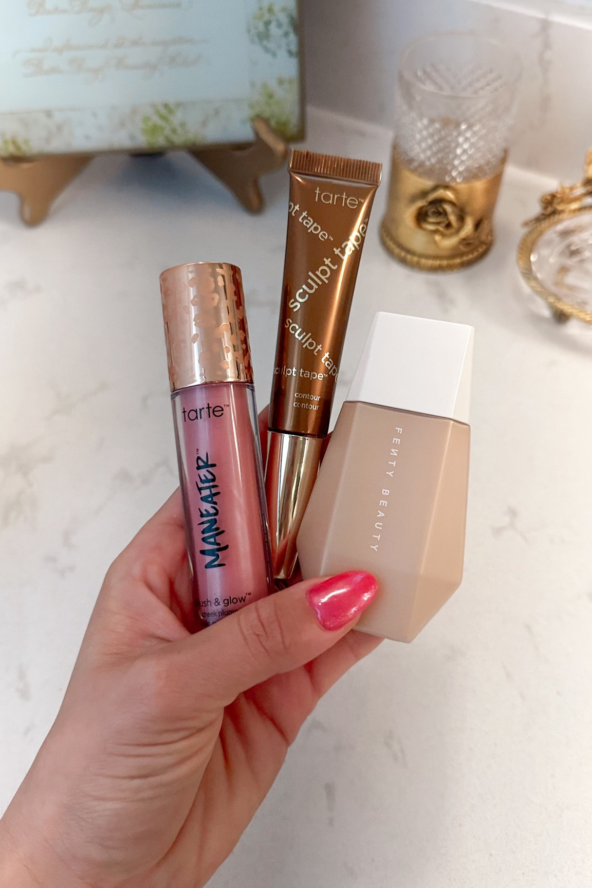 New liquid face makeup I’m using that has my skin looking so smooth, blurred, and glowy! ✨💛

Fenty skin tint shade 9
Tarte blush shade pink 
Tarte sculpt tape shade cool bronze 